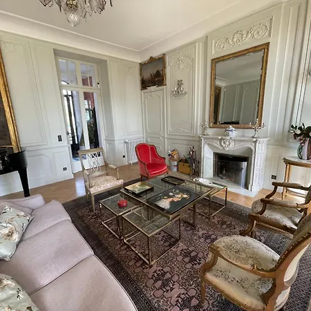 فندق مبيت وإفطار Domaine De Kerrosen A Proximite Du Port De Dinan, Sur La Rance *