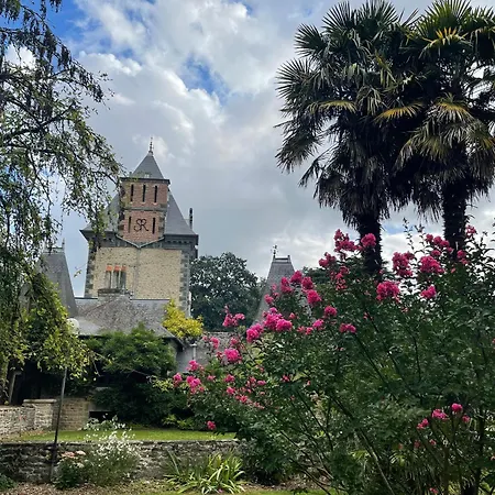 Domaine De Kerrosen A Proximite Du Port De Dinan, Sur La Rance فندق مبيت وإفطار *