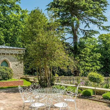 Domaine De Kerrosen A Proximite Du Port De Dinan, Sur La Rance فندق مبيت وإفطار Taden